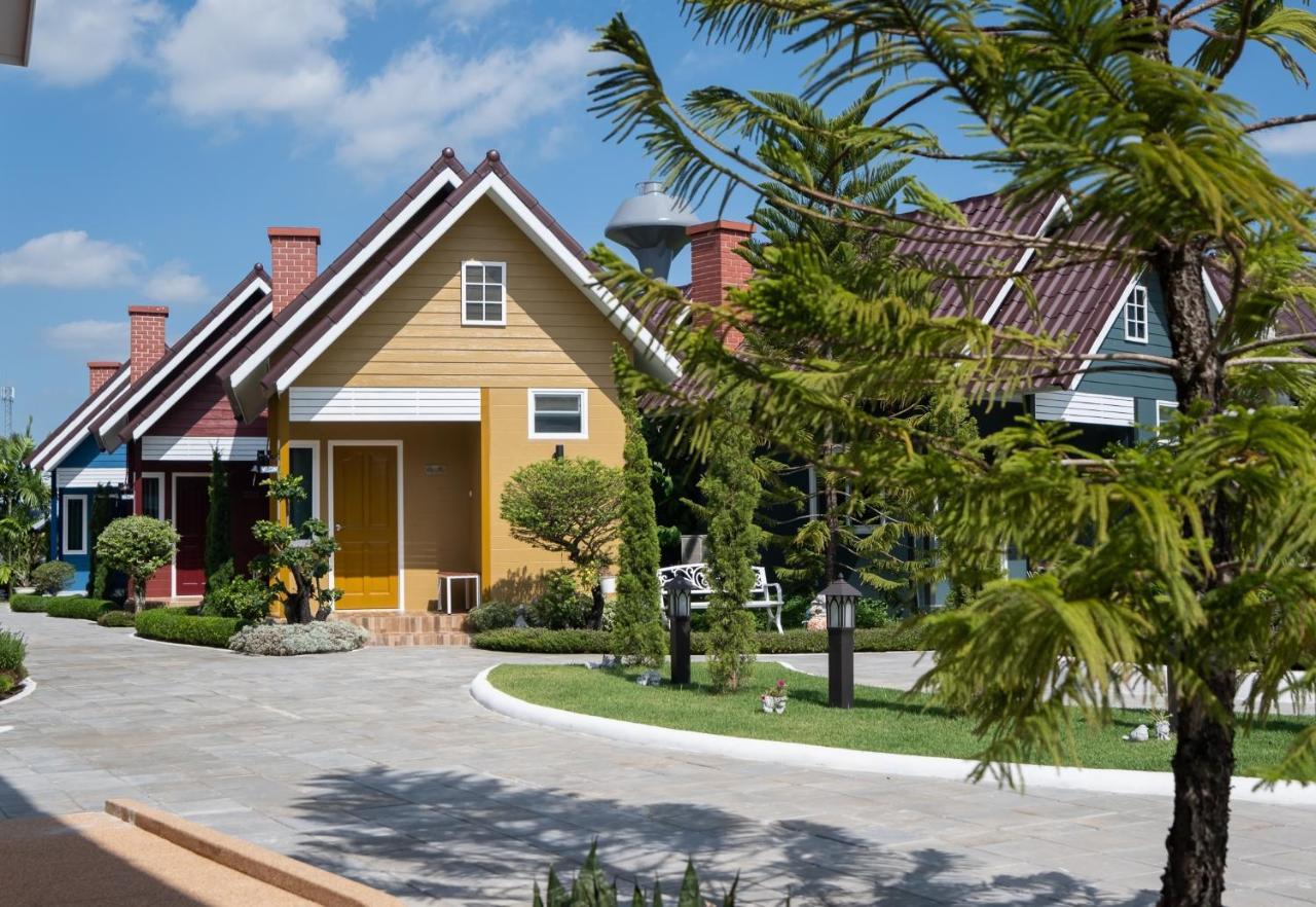 Picha Ville Resort Watthana Nakhon Exterior photo