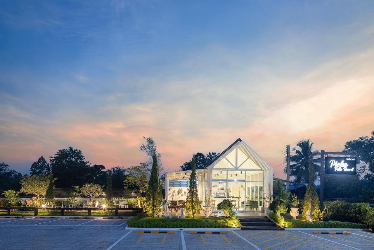 Picha Ville Resort Watthana Nakhon Exterior photo